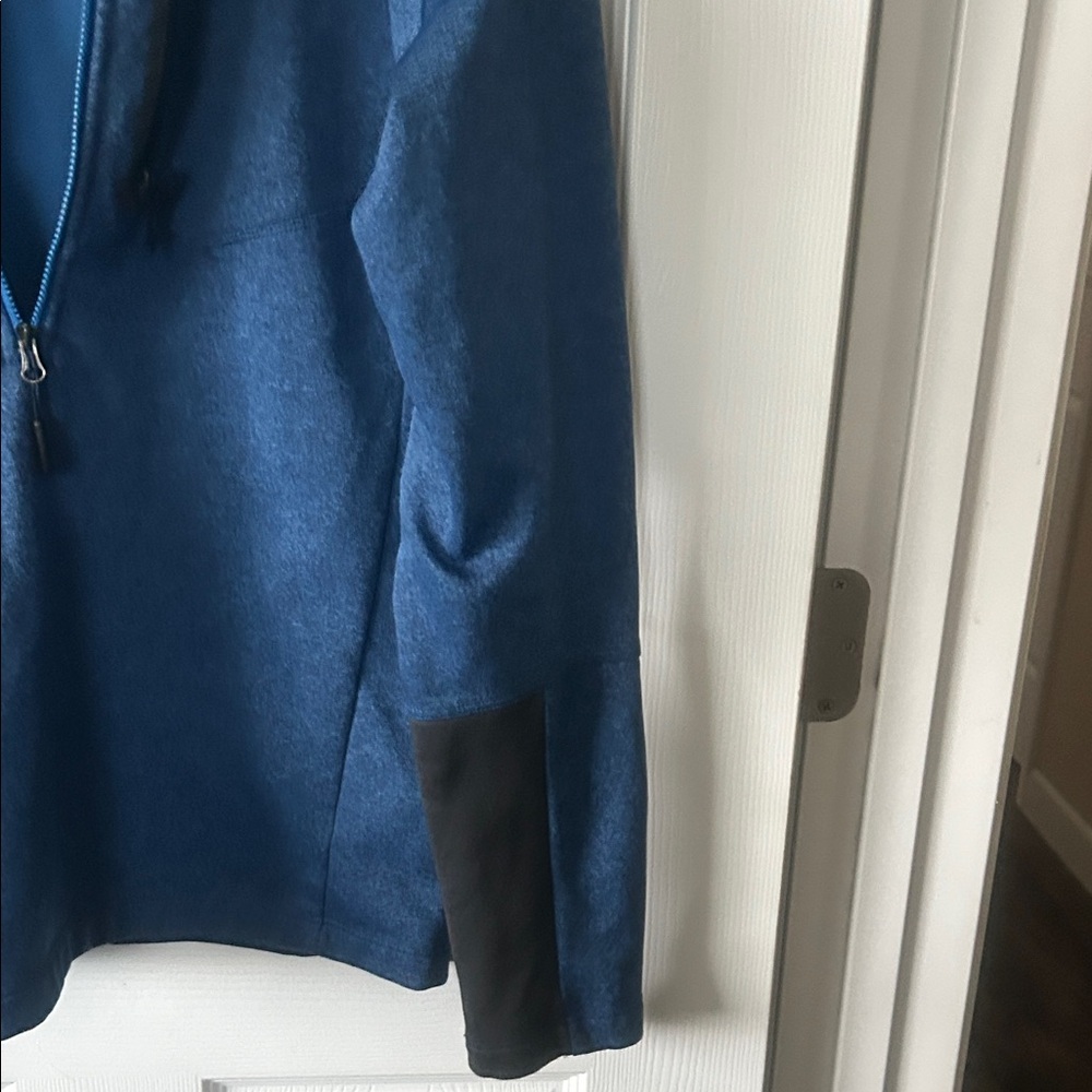 Men’s The North Face Blue Half-Zip Pullover - Picture 5 of 7